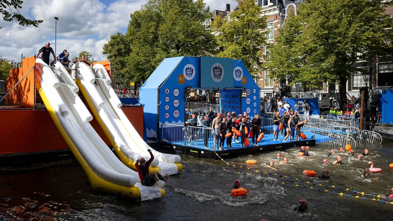 amsterdam, plivanje u amsterdamu - 8 sept 2024 - profimedia-0905810435-689e03e6bb83a.webp