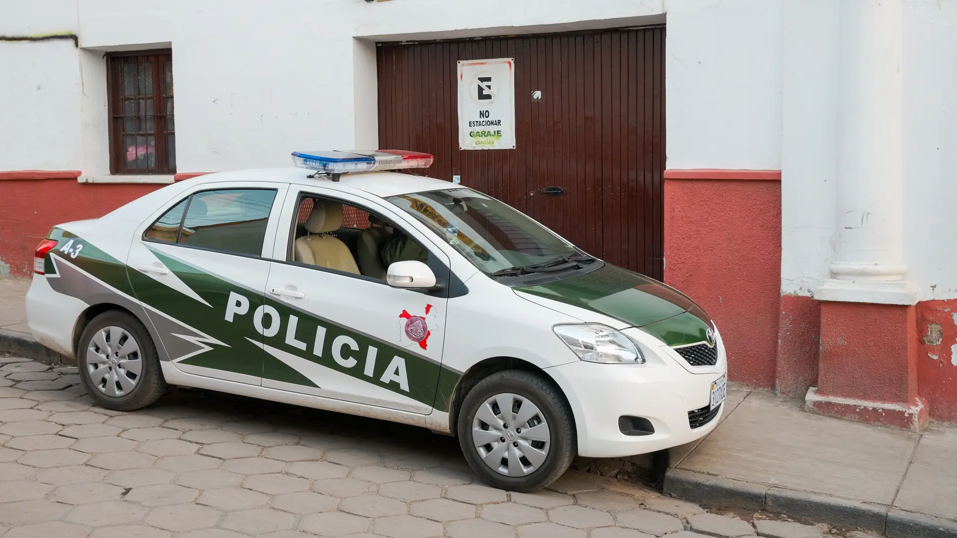 bolivija policija shutterstock (2)-689dd023caa70.webp