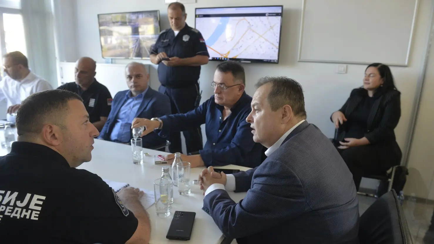 ivica dačić, uklanjanje bombe iz drugog svetskog rata u beogradu na vodi, beograda na vodi - 9 avg 2025 - TANJUG RADE PRELIĆ (1)-6896f8b3c8083.webp