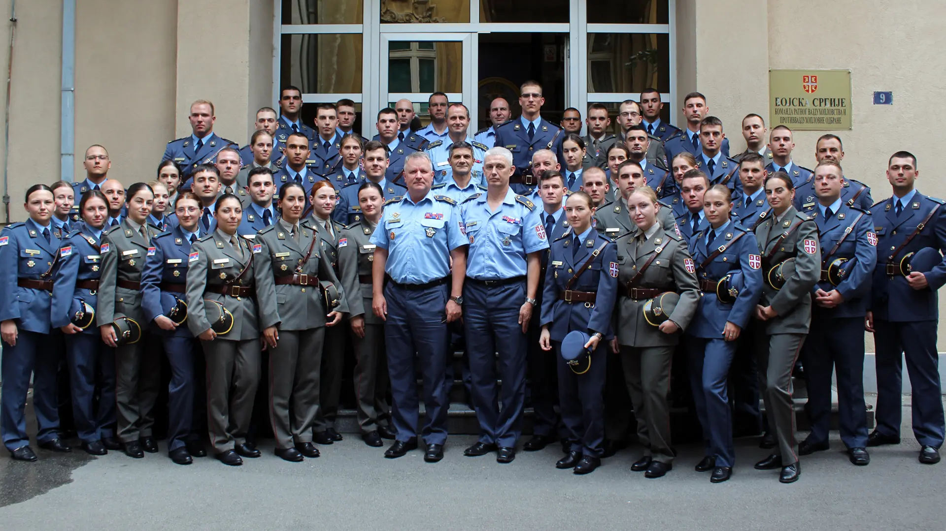 mladi oficiri TANJUG MINISTARSTVO ODBRANE I VOJSKA SRBIJE-6890cf39cc7ea.webp