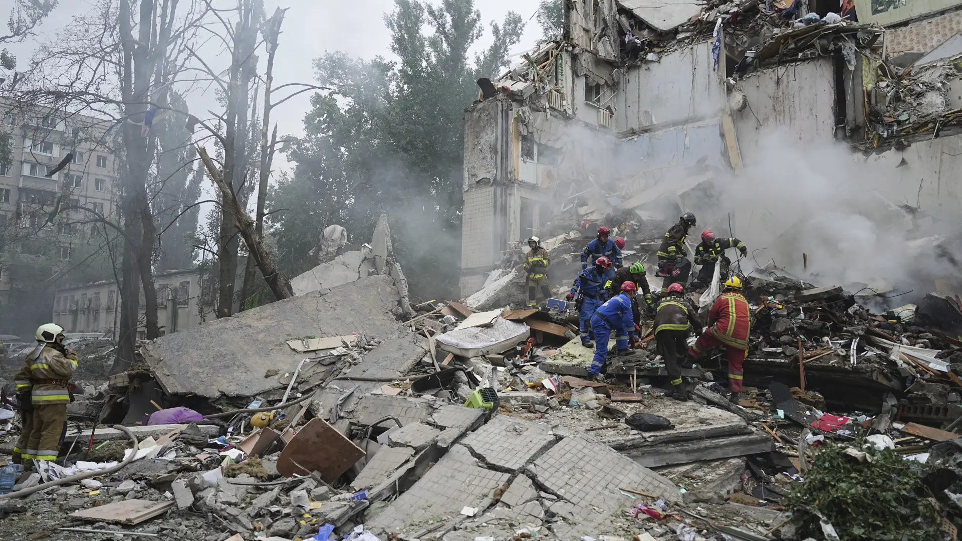 napad na kijev ukrajina tanjug AP PhotoEfrem Lukatsky-688c9656a995e.webp