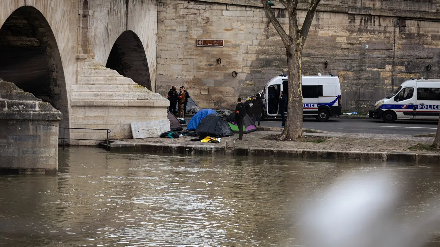 pariz, pariska francuska policija pariza, sena, 6 mart 2024 - profimedia-0854935214-68af4a2b21b57.webp