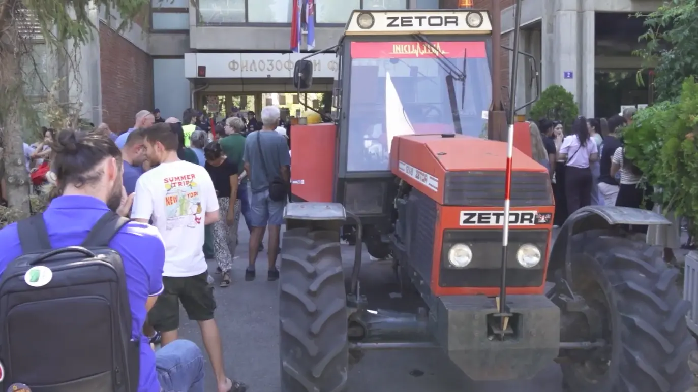 policija, filozofski fakultet u novom sadu, protesti, studenti, novi sad - 27 avg 2025 - foto Tanjug Tanjug video 3-68af17e9ec968.webp