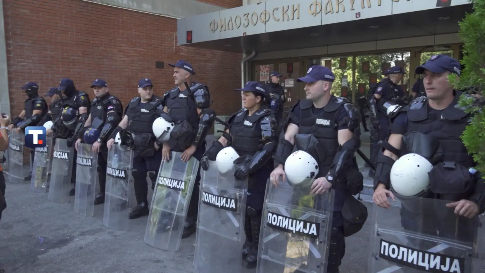 policija, filozofski fakultet u novom sadu, protesti, studenti, novi sad - 27 avg 2025 - foto Tanjug Tanjug video-68af171789fd1.webp