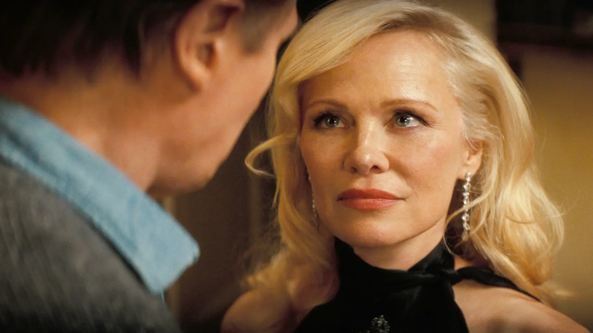 profimedia-1025987134 naked gun goli pištolj pamela anderson lijam nison-689c6c38778c6.webp