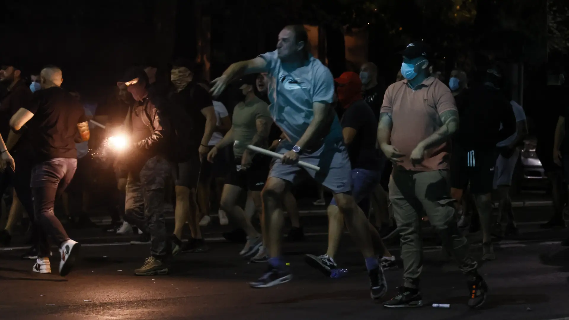 protesti u beogradu, napad na žandarmeriju, beograd - 14 avg 2025 - TANJUG MARKO ĐOKOVIĆ-689e454085ffa.webp