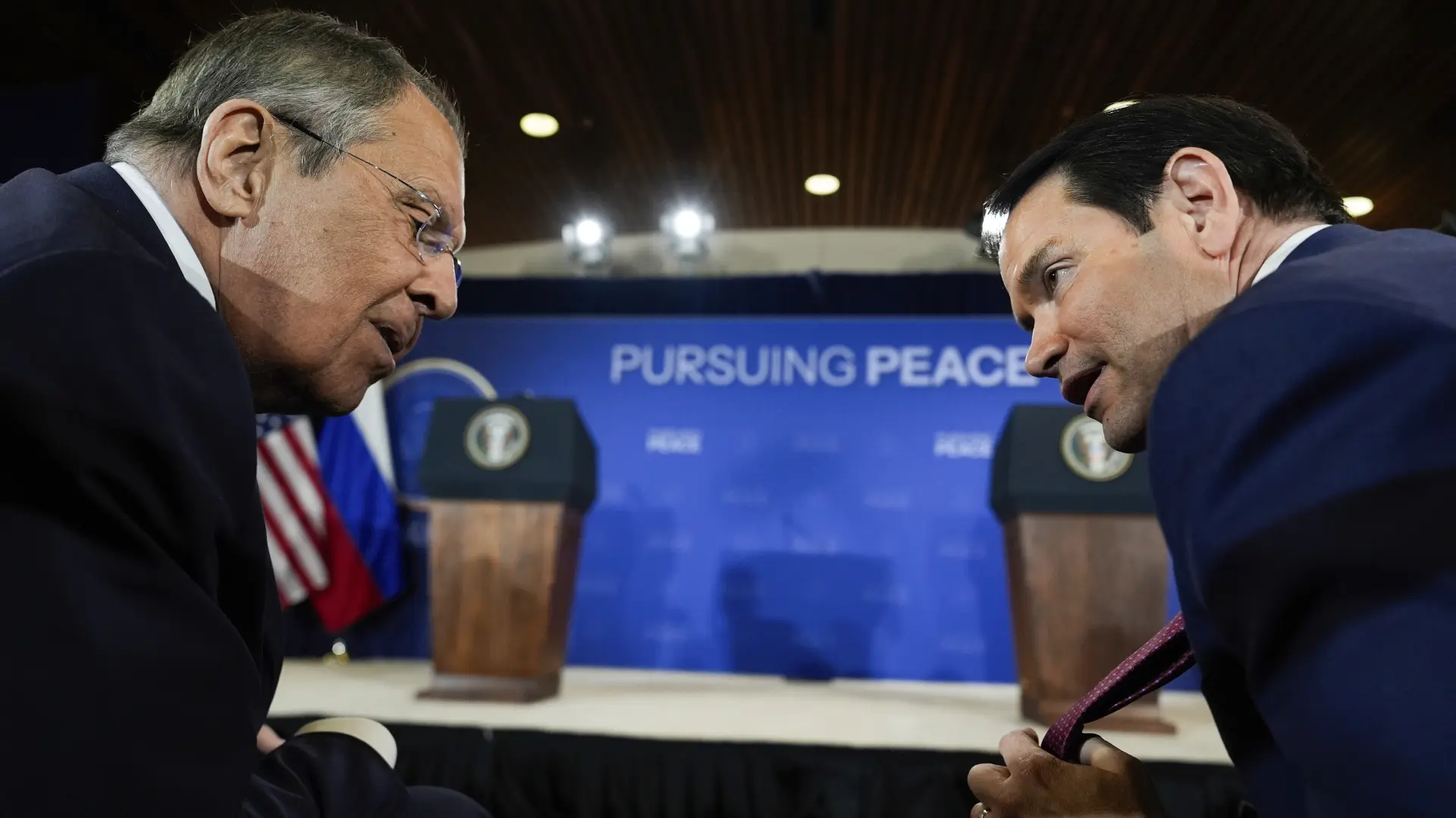 sergej lavrov, marko rubio - 15 avg 2025 - AP Photo Julia Demaree Nikhinson-68a49467dedb2.webp