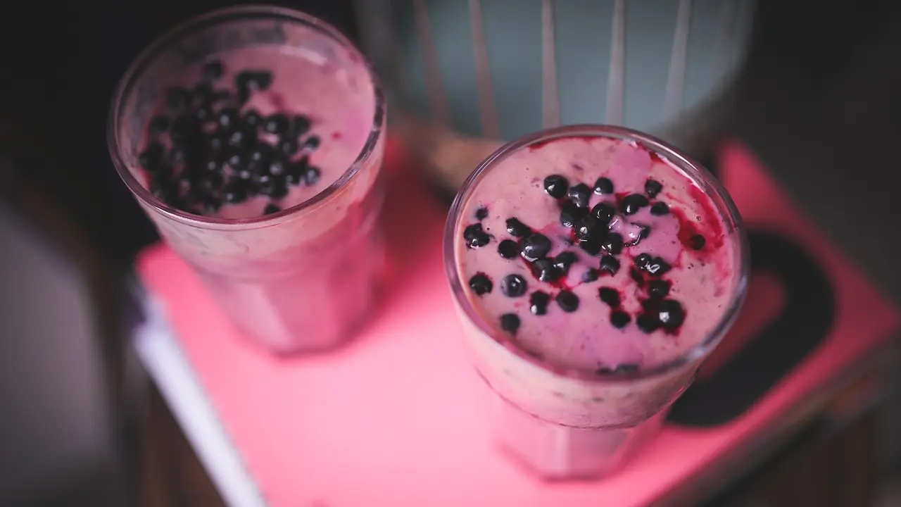 smuti smoothie sa bobičastim voćem, bobičasto voće - Pixabay-6893a1083fa5c.webp