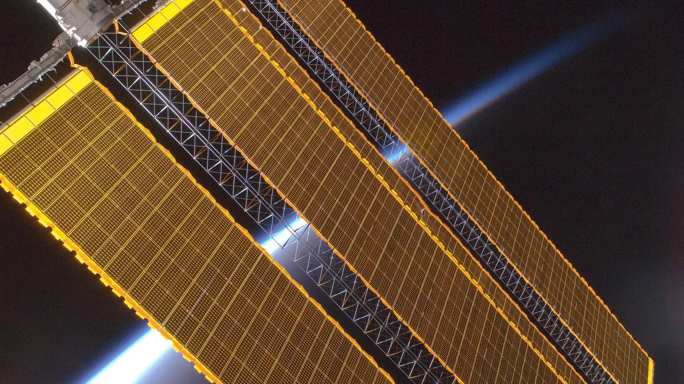 solarni paneli u svemiru, svemir - profimedia-1014988963-68a80cdcc4639.webp