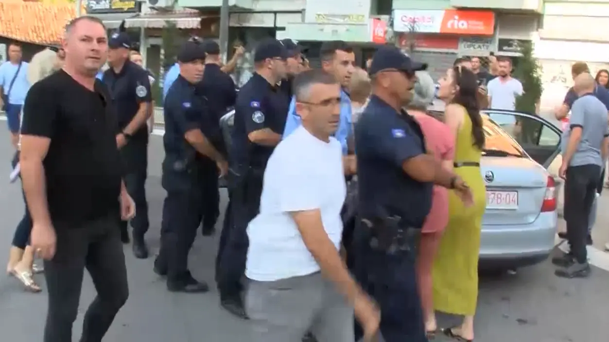 takozvana kosovska policija, džez festival u severnoj kosovskoj mitrovici - 8 avg 2025 - Tanjug Tanjug video 2-6896d54ed1942.webp