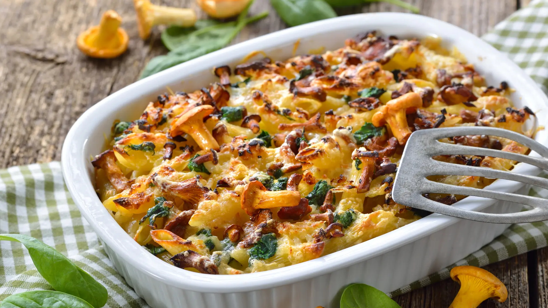 zapečena pasta testenina shutterstock-68b1d14f60618.webp