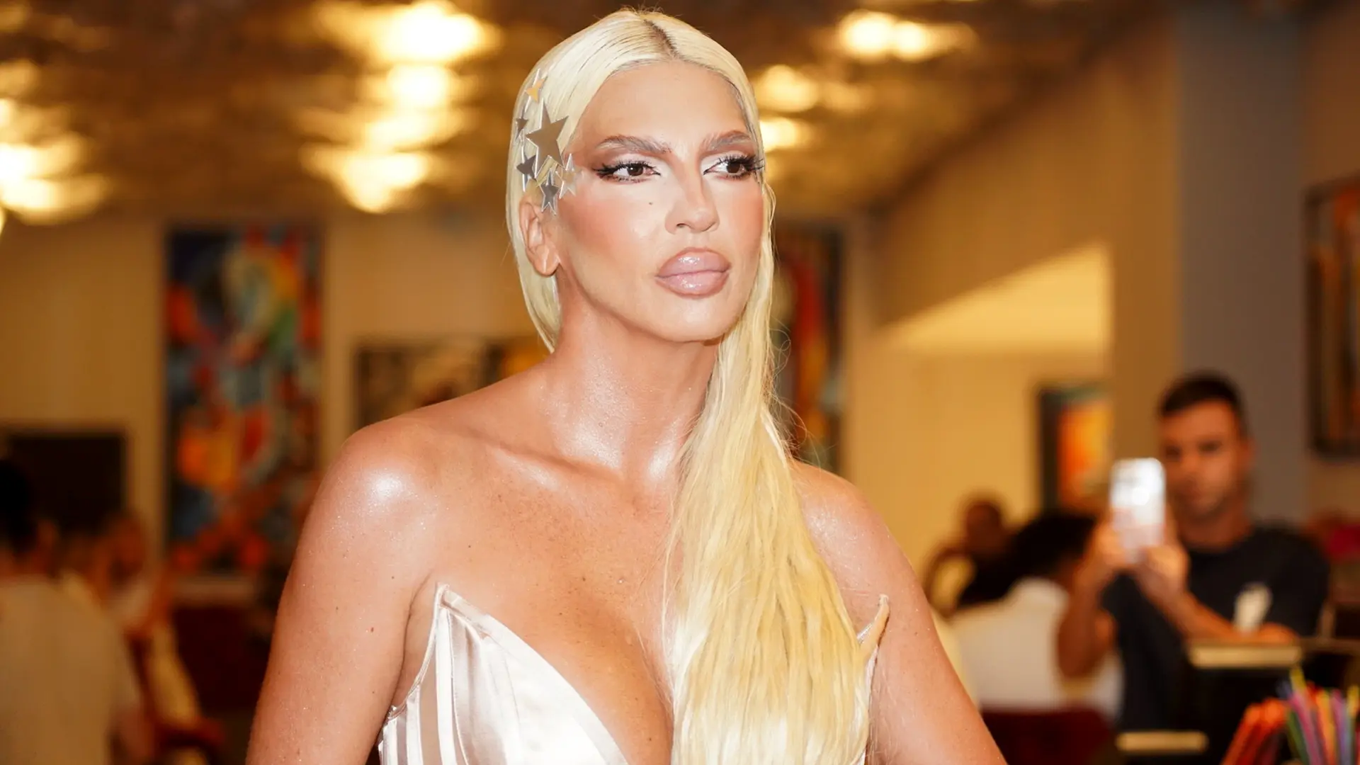 Antonio AhelATAImages jelena karleuša 3-68ba9efa55610.webp