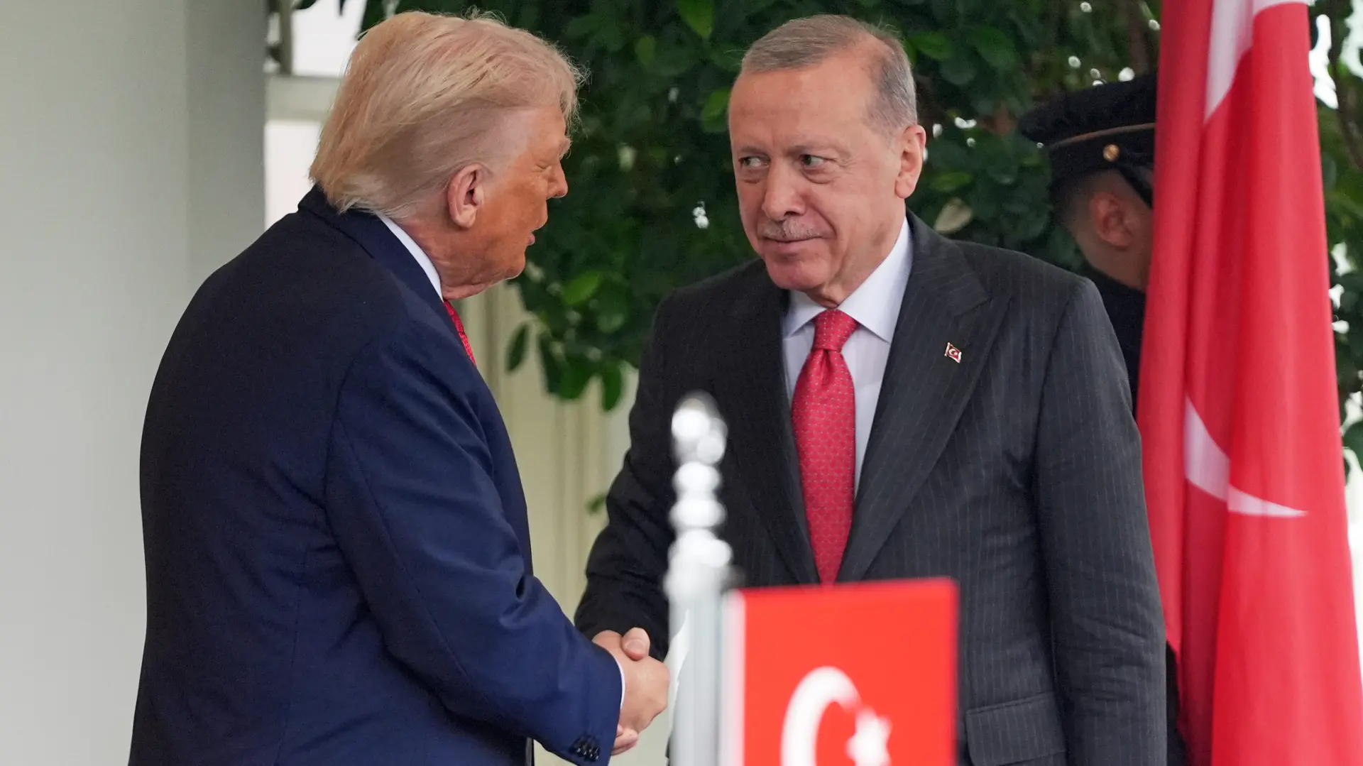 Tan2025-09-2518282222_7 donald tramp redžep tajip erdogan AP PhotoEvan Vucci-68d83e613bb9e.webp