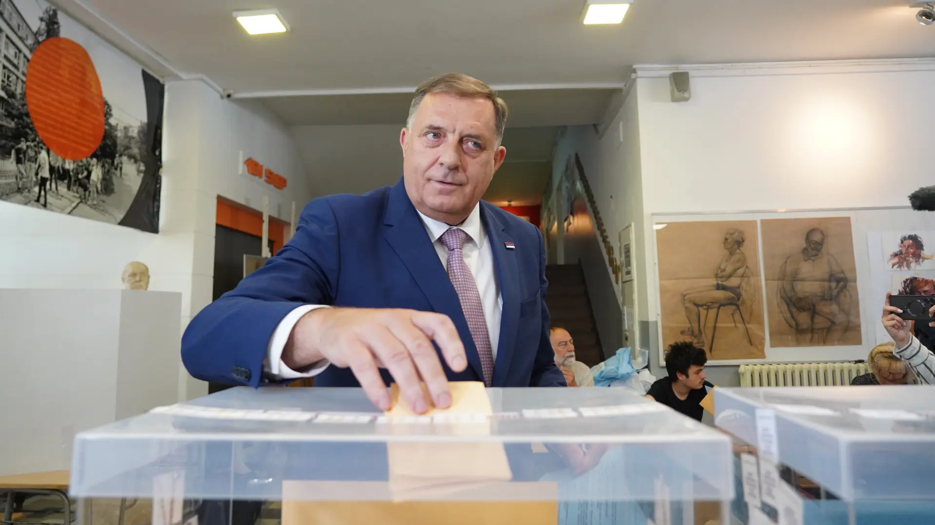 dodik glasanje izbori pixsell  Antonio AhelAta  images-68b83ad57520e.webp