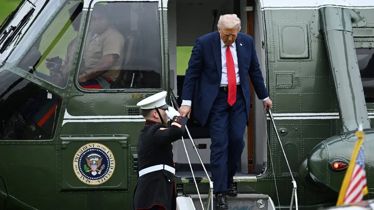 donald tramp, helikopter predsednik SAD, 18 sept 2025 - via Reuters-68cd0db85a047.webp