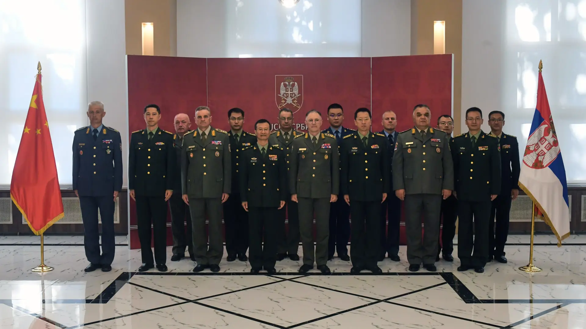 general mojsilović sa delegacijom iz kine, 21 sept 2025 - TANJUG MINISTARSTVO ODBRANE MILOŠ SAVIĆ (1)-68d018fc4da2d.webp