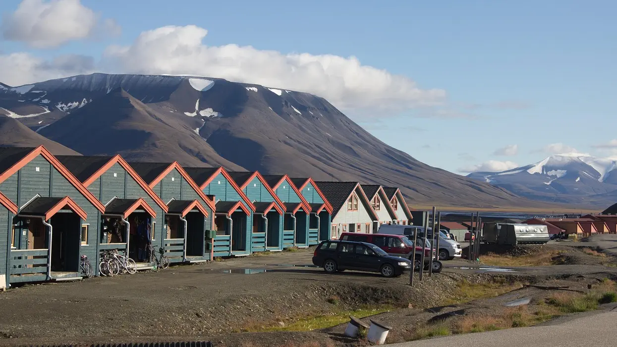 homes-598991_1280 Longyearbyen, Pixabay, Longjerbijen-68cd38381a1ba.webp