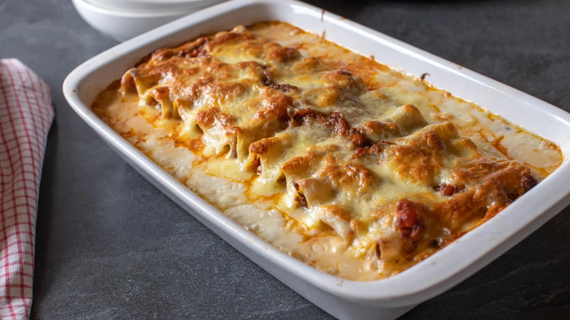 kaneloni zapečena pasta lazanje shutterstock-68b5626441239.webp