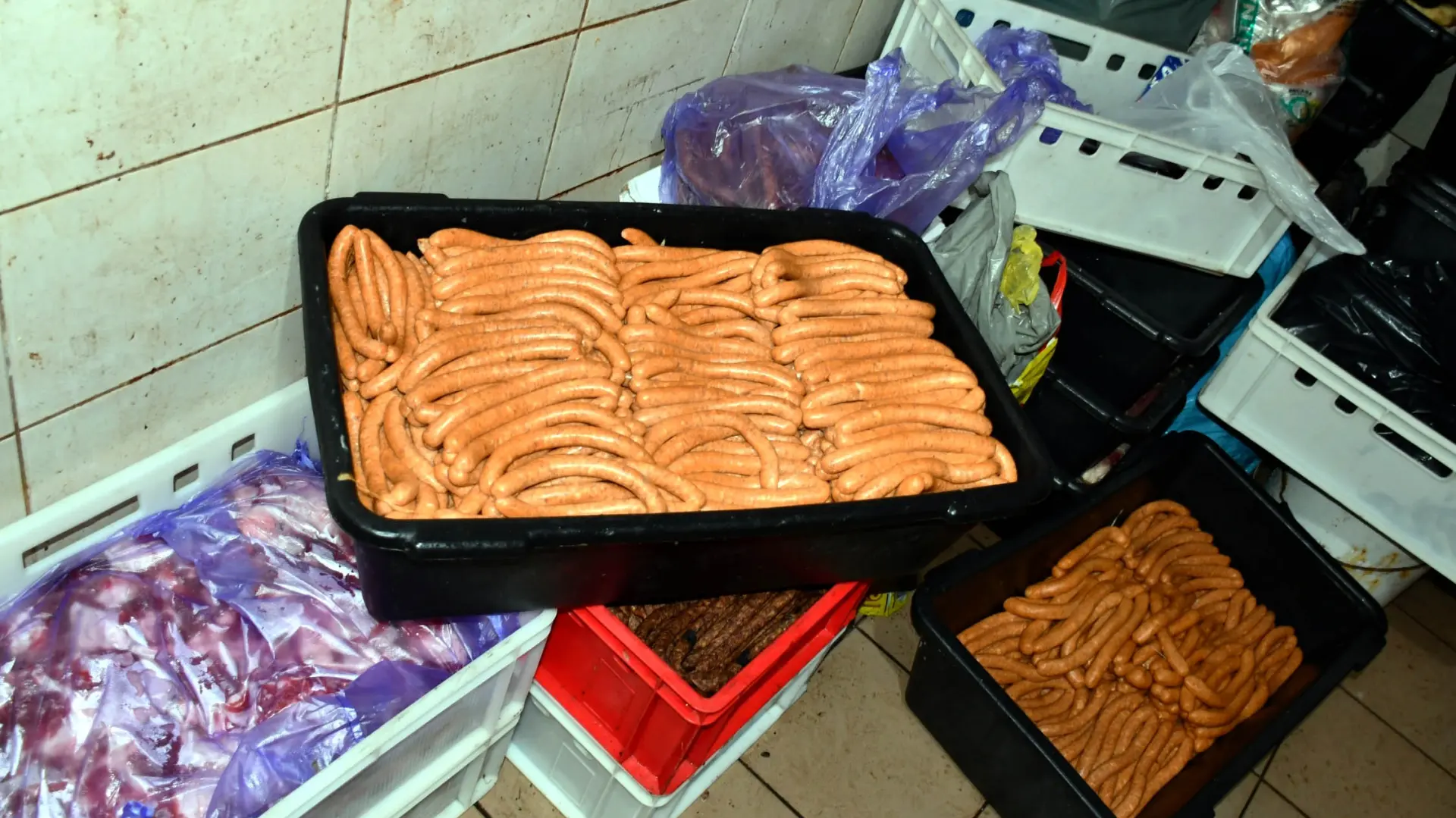 nebezbedno, škodljivo meso kraj smedereva u selu udovice, 2 sept 2025 - TANJUGOMK MUP REPUBLIKE SRBIJE PU SMEDEREVO (1)-68b70921b679a.webp