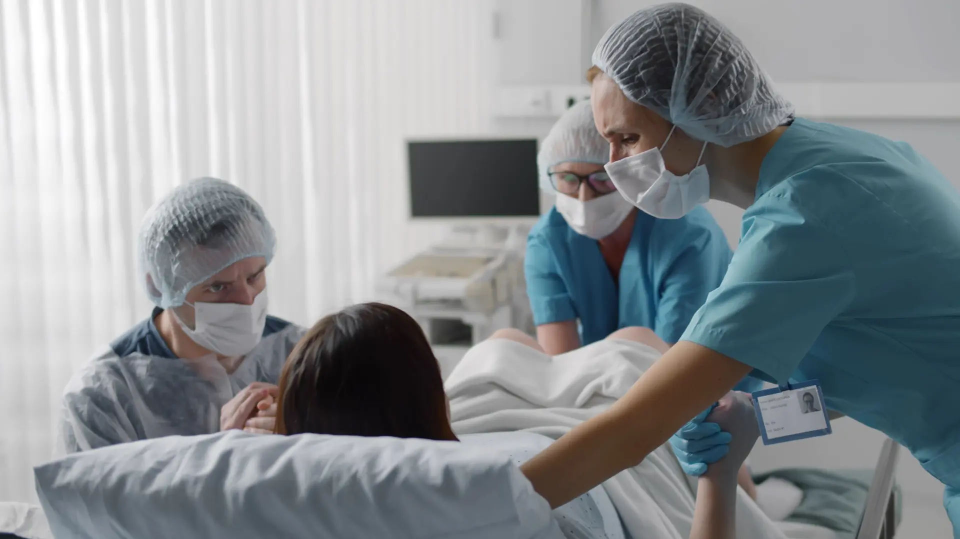 porođaj shutterstock-68bb0b30cf6f6.webp