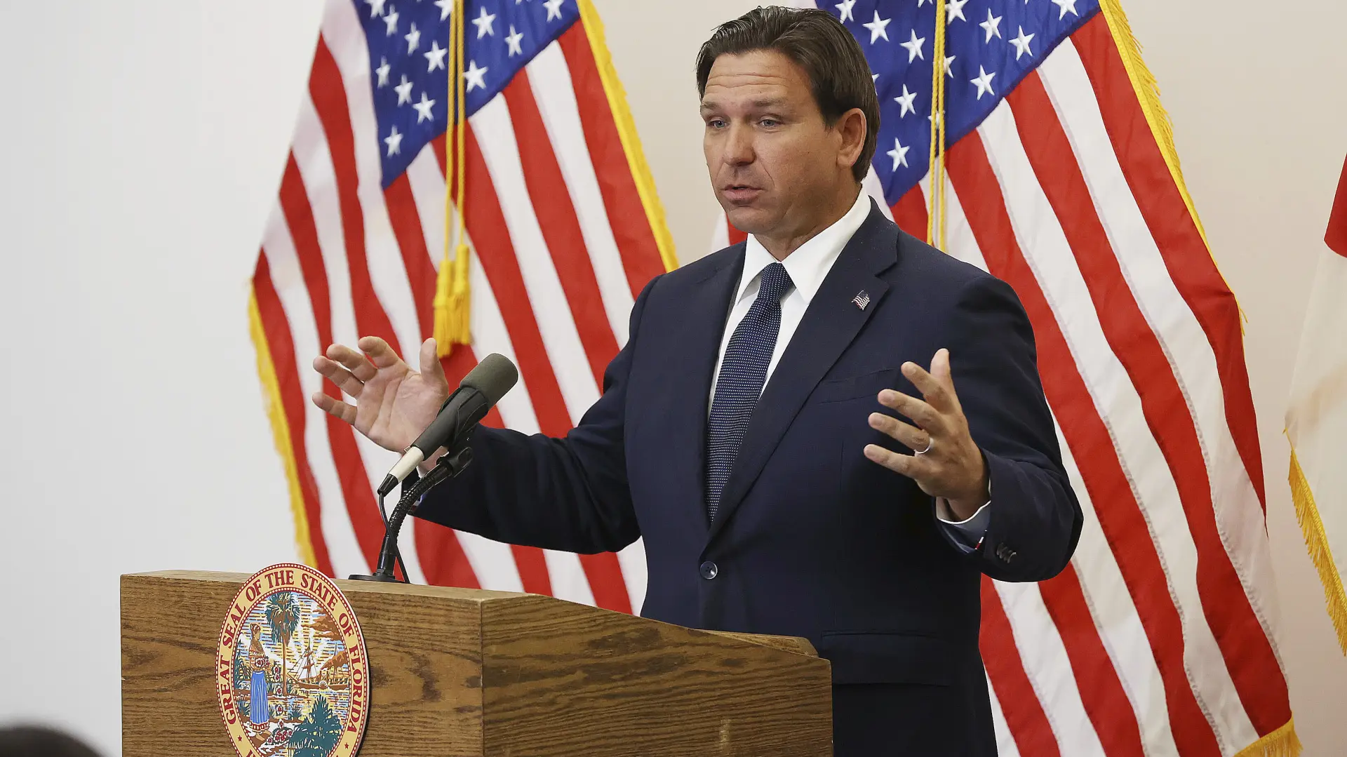 ron de santis, 27 avg 2025 - Stephen M. Dowell Orlando Sentinel via AP-68b8a9e3c2386.webp