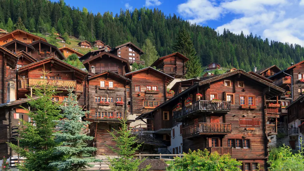 Grimenc, Švajcarska, Shutterstock-6901ee3f48cee.webp