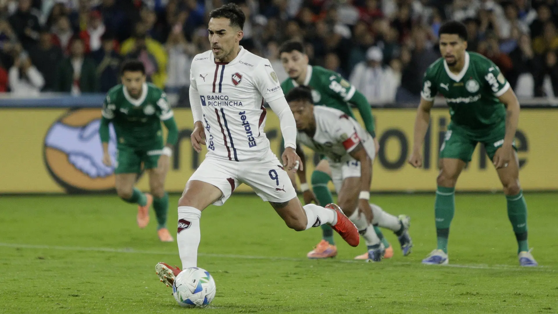 LDU - palemiras, kopa libertadores, 23 okt 2025 - REUTERS-68fb4fcea99c6.webp