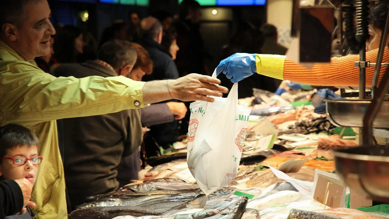 Ribarnica, riba, kupci, Pixabay-68e8bac2b9e20.webp