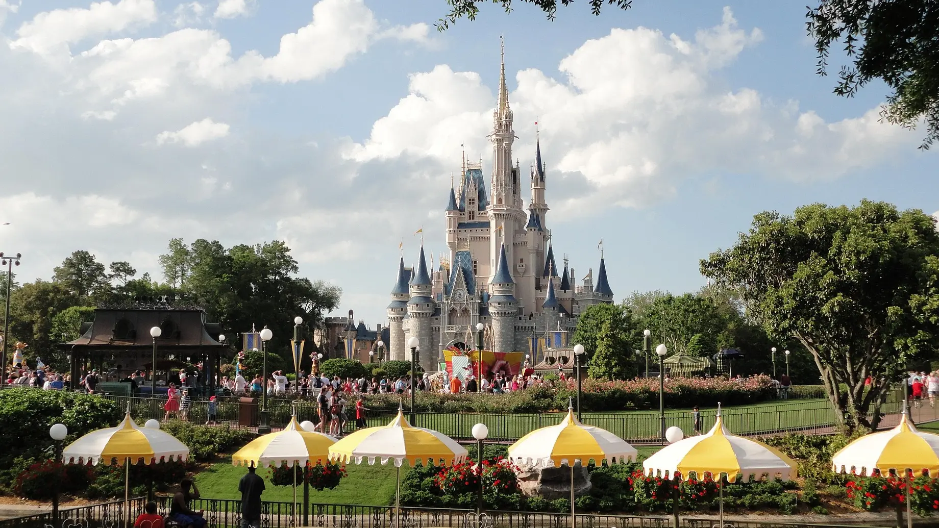 diznilend dizni vorld pixabay-68fccb0f42bf5.webp