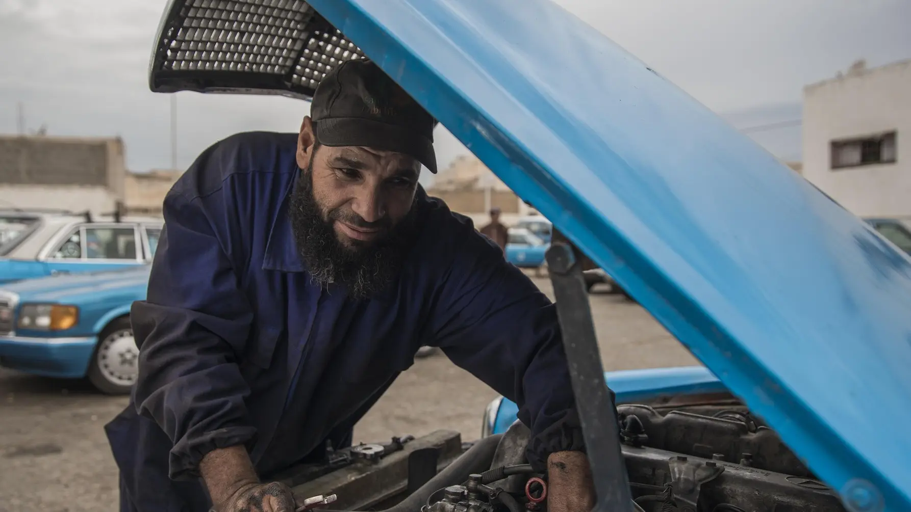 hauba automehaničar pixabay-68f7ba3c467cf.webp