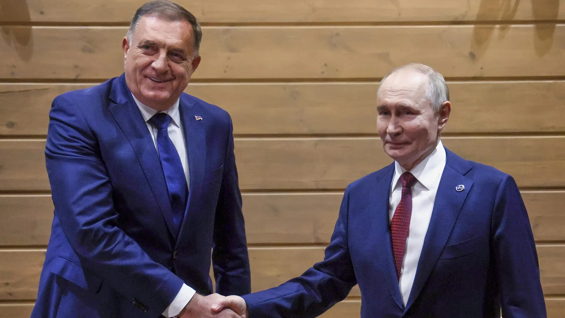 milorad dodik, vladimir putin - Mikhail Metzel, Sputnik, Kremlin Pool Photo via AP - AP25276188518392-68df9a1d2acd6.webp