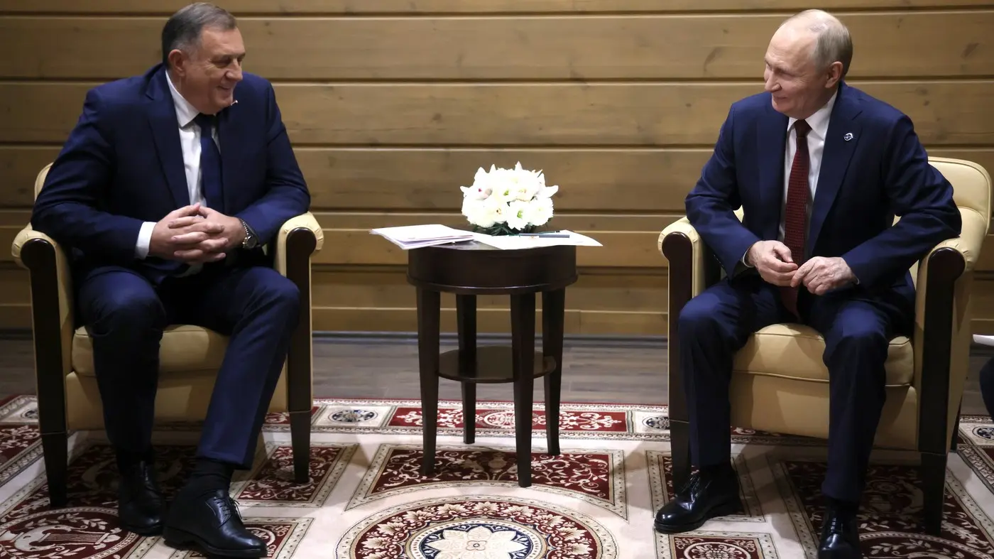 milorad dodik, vladimir putin, 2 okt 2025 - profimedia-1042853058-68df480992366.webp