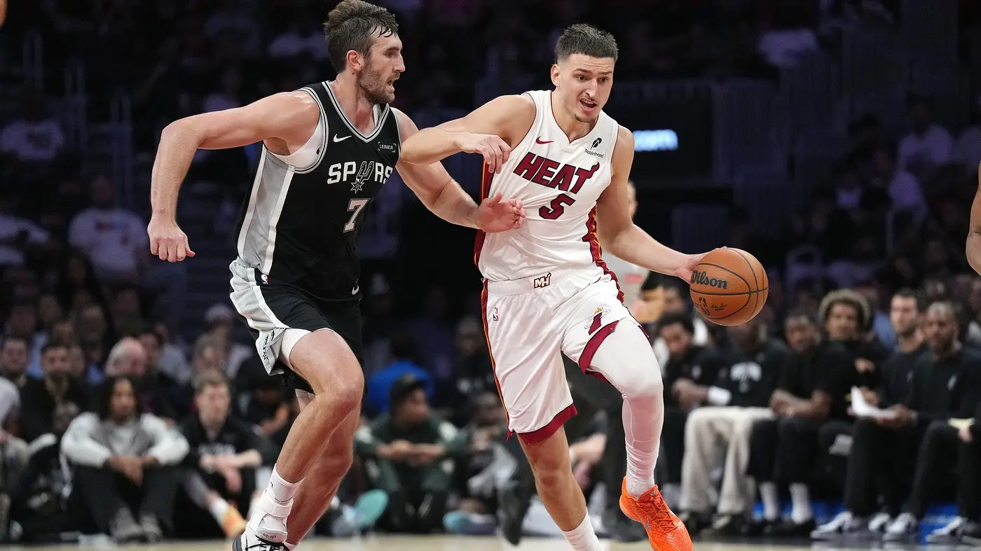 nikola jović, majami hit san antonio - 9 okt 2025 - profimedia-1044279718-68e76748489ae.webp