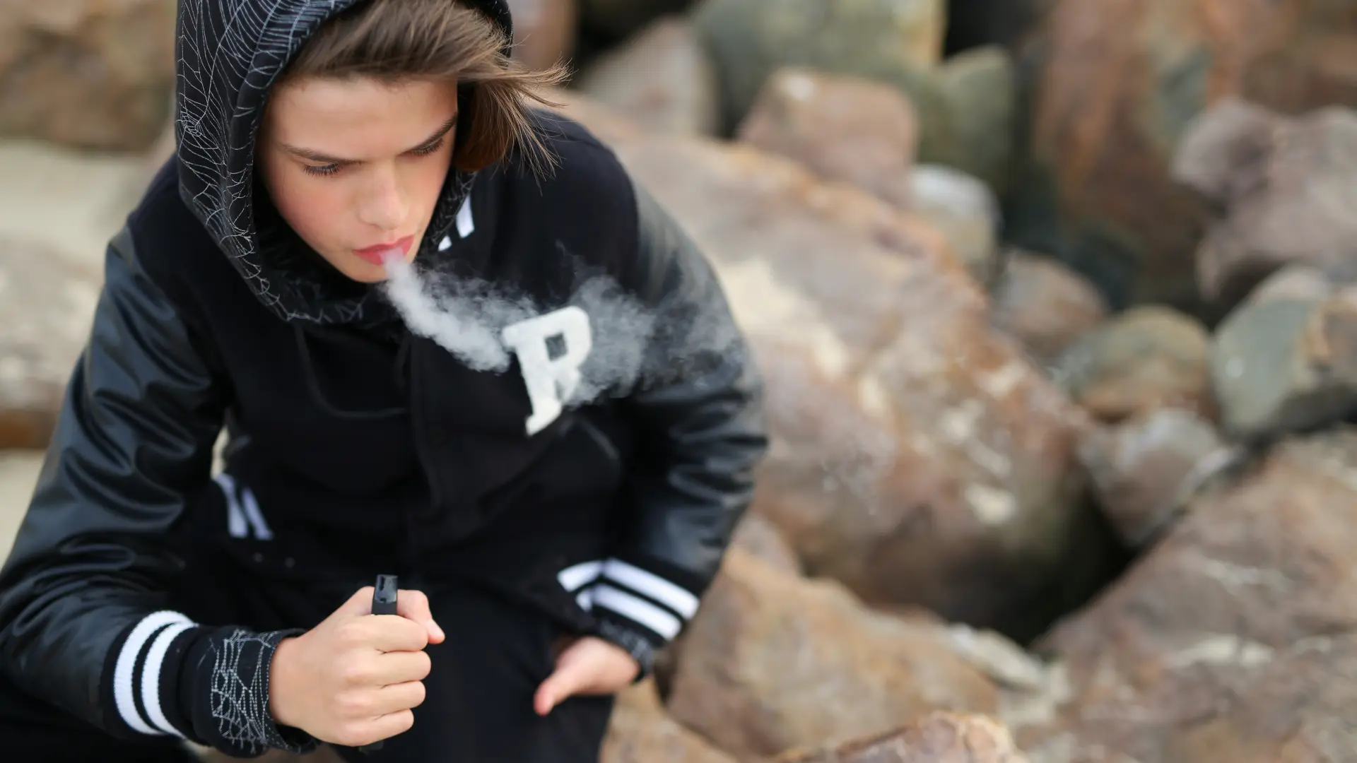 shutterstock, elektronske cigarete, e cigarete,-68e3c8e702387.webp