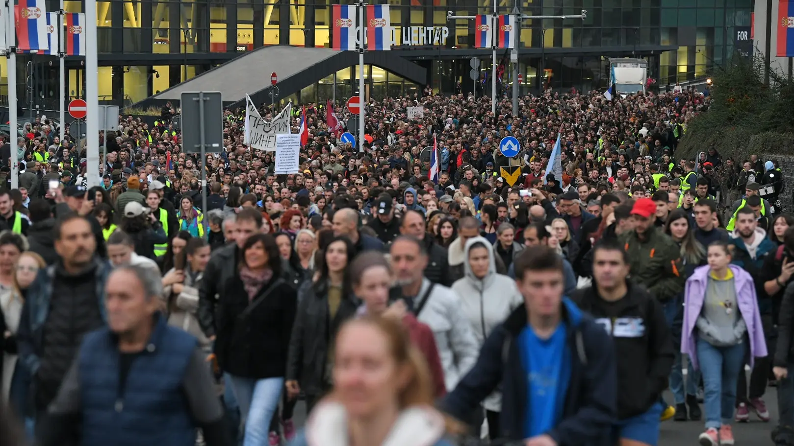 studenti, studentski protesti, studentska šetnja povodom 11 meseci od pada nadstrešnice u novom sadu - 1 okt 2025 - R.Z. ATAImages 01, oktobar 2025 (1)-68dd687076bd4.webp