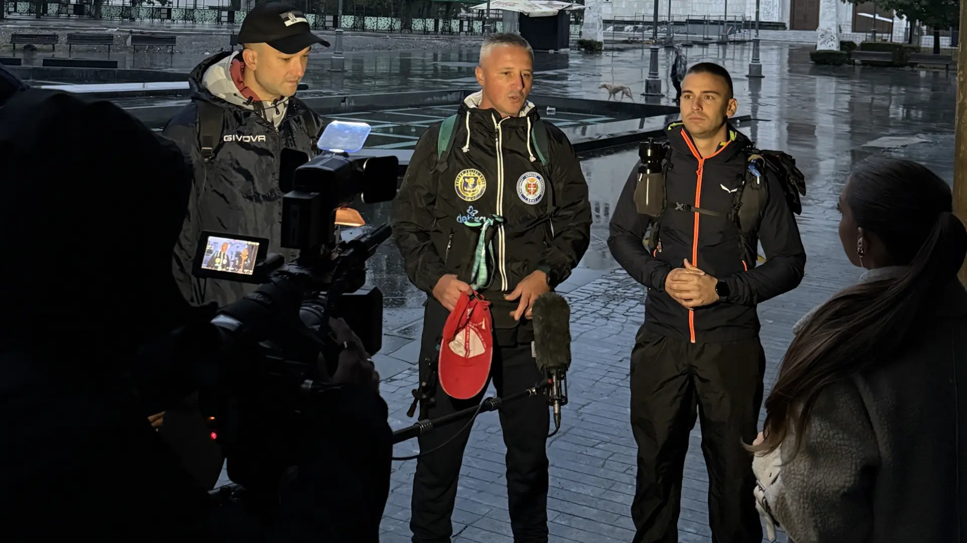 tri pripadnika mup-a pešače do hilandara za decu leptire, 14 okt 2025 - TANJUG PRIVATNA ARHIVA (1)-68eea48a937bf.webp