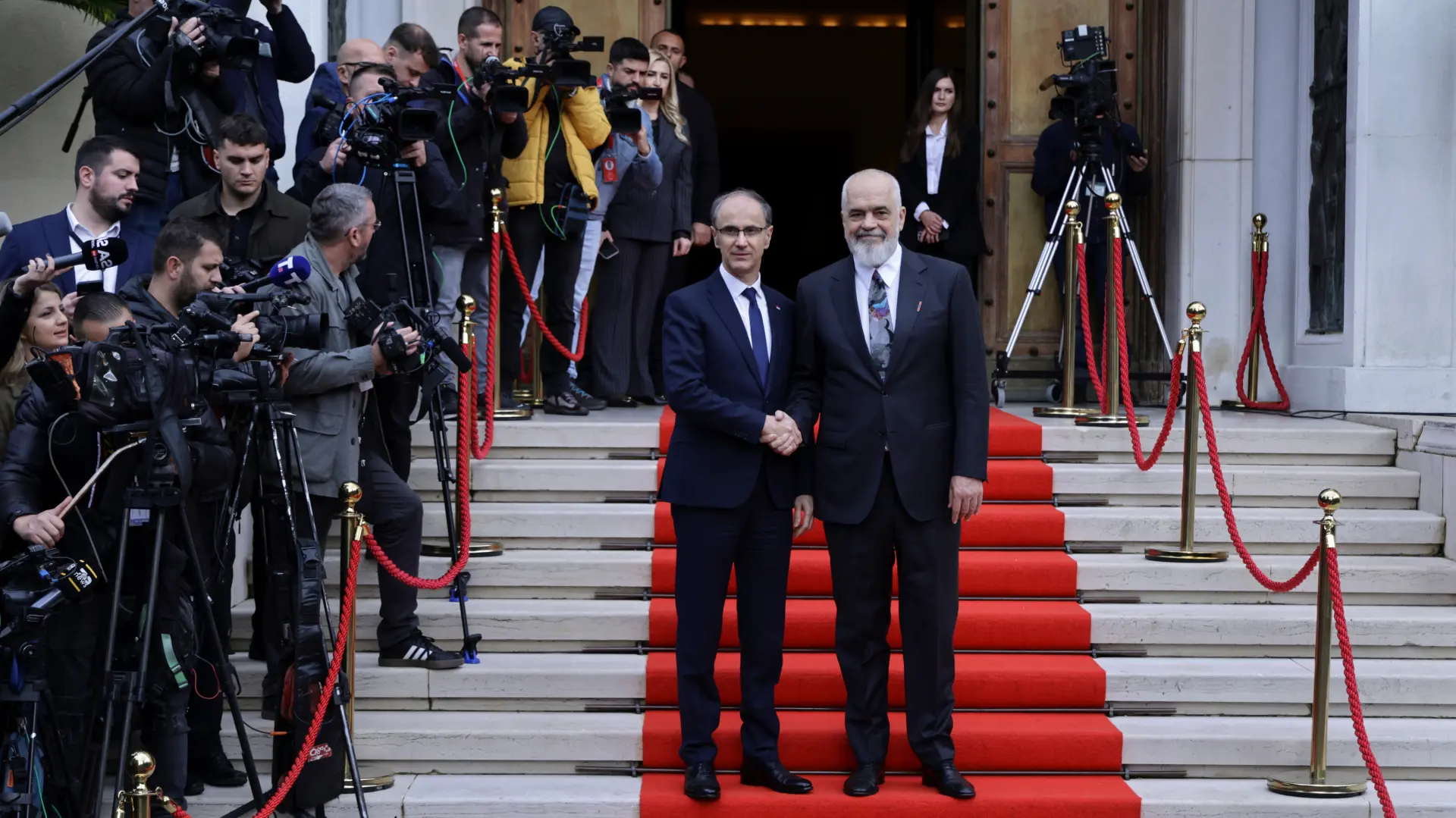 đuro macut, edi rama, 21 nov 2025 - Tanjug AP Photo Vlasov Sulaj-69202a6d49160.webp