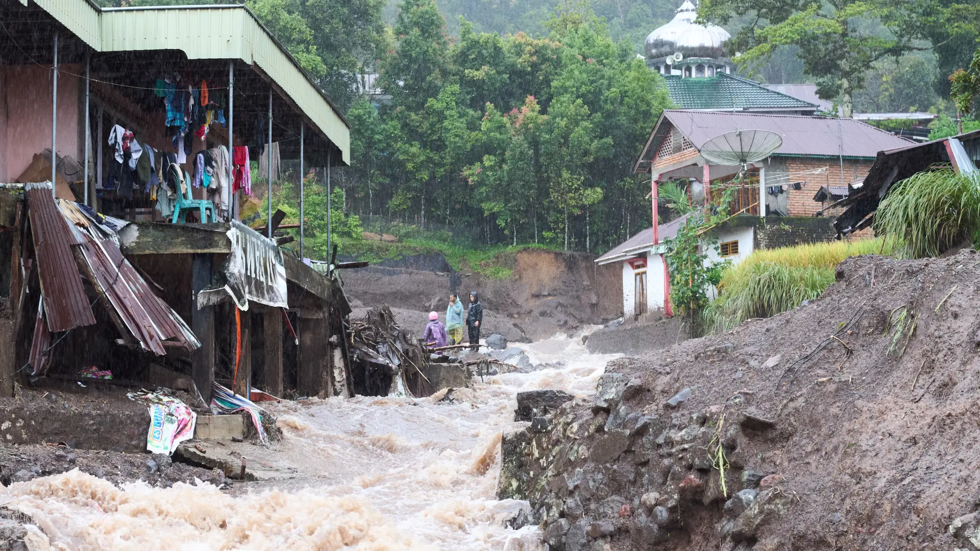 AP, Indonezija, Sumatra, poplava, klizišta-692aacd6cd929.webp