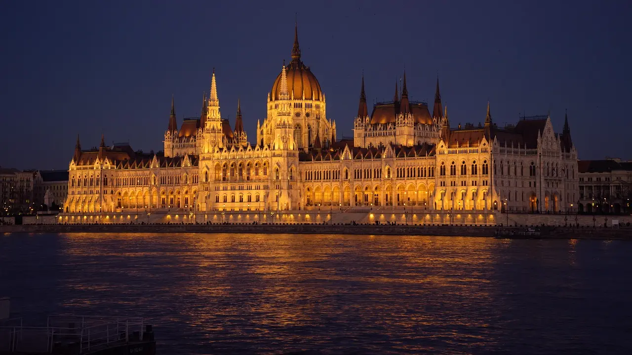Budimpešta, mađarski parlament-692c1d22ace34.webp