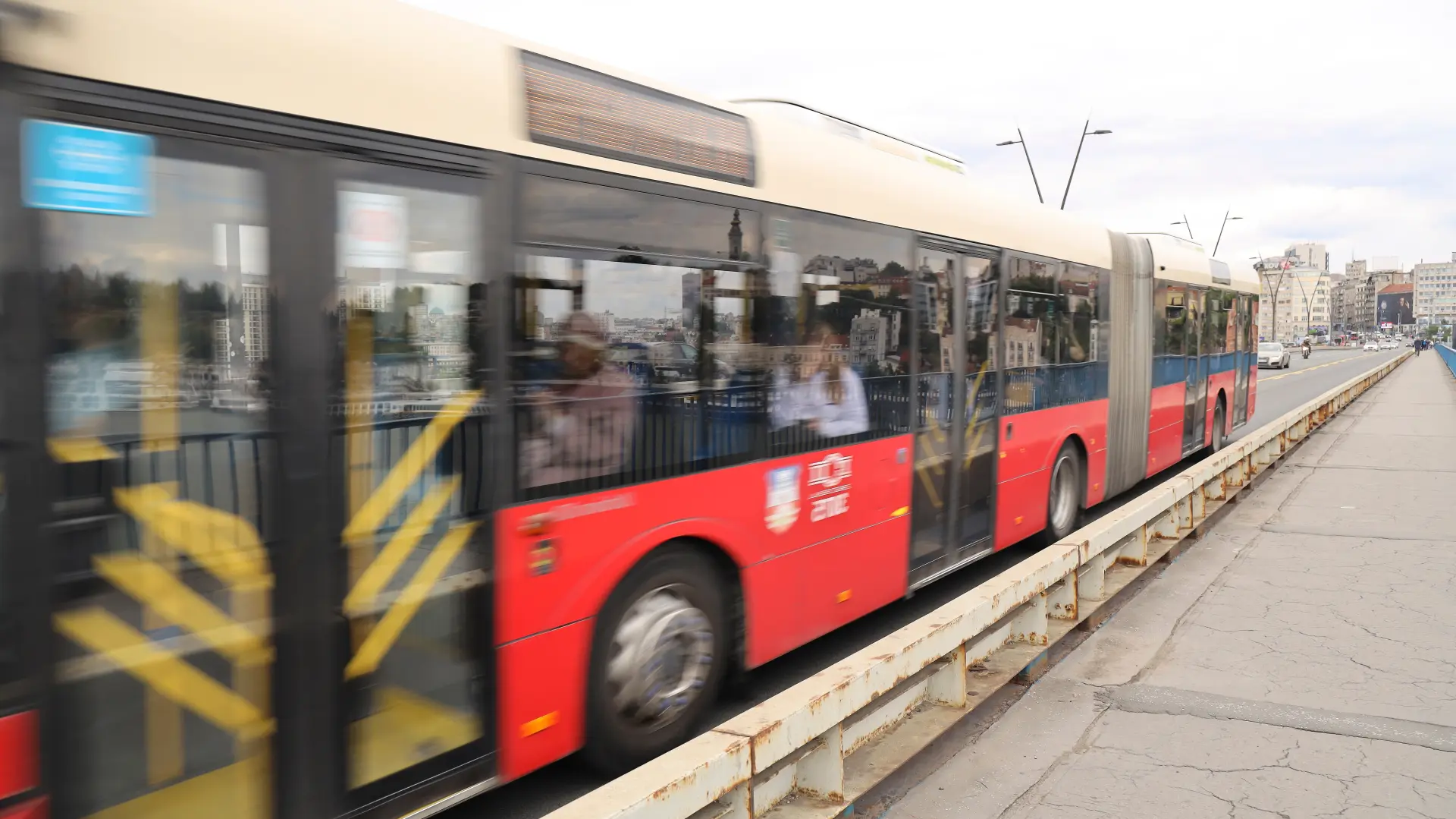 autobus gsp javni prevoz beograd shutterstock-691766dd29517.webp