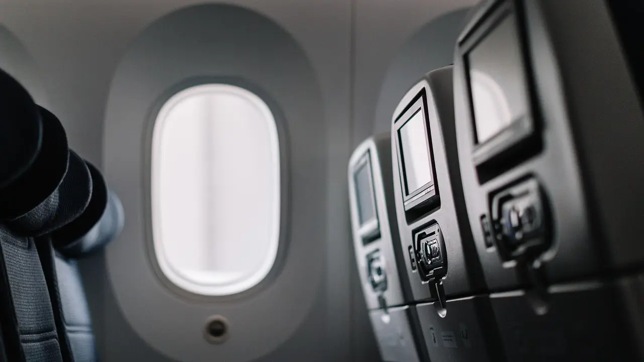 avion, prozor na avionu-691cb62168ddf.webp