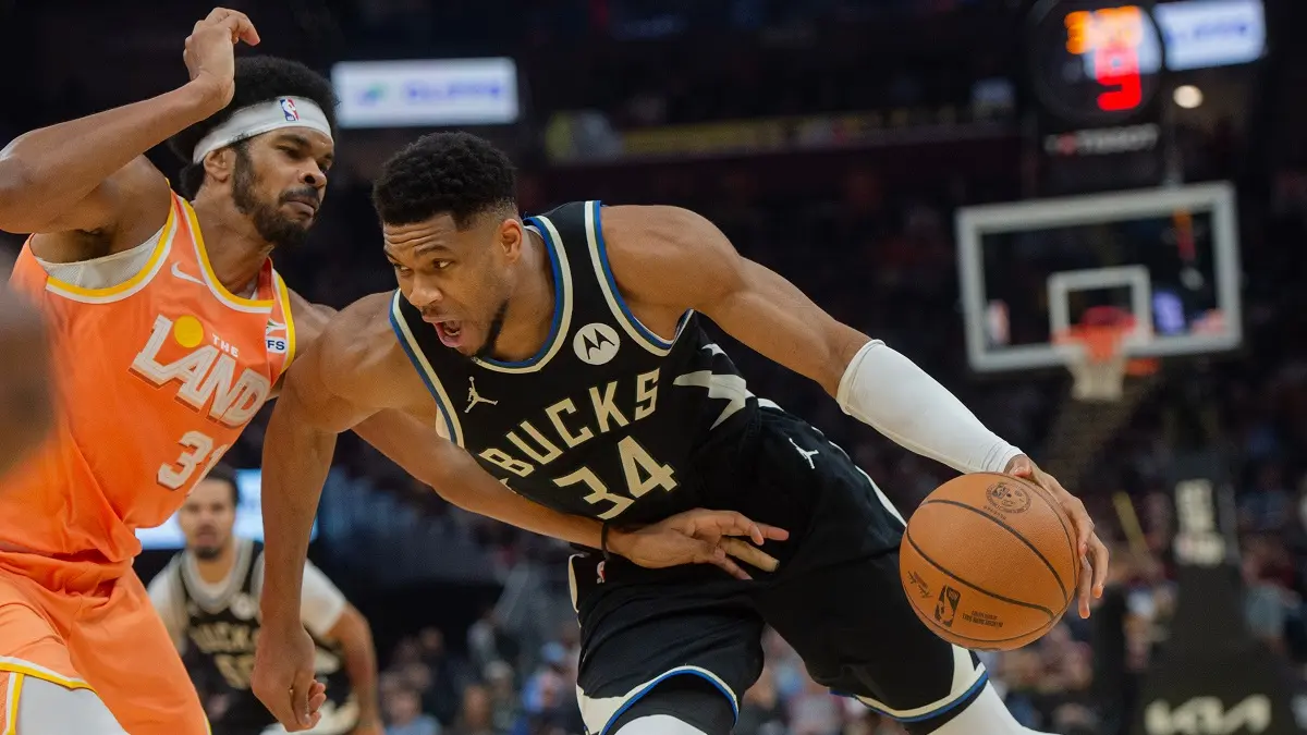 janis adetokumbo AP PhotoPhil Long-691c6342e0a73.webp