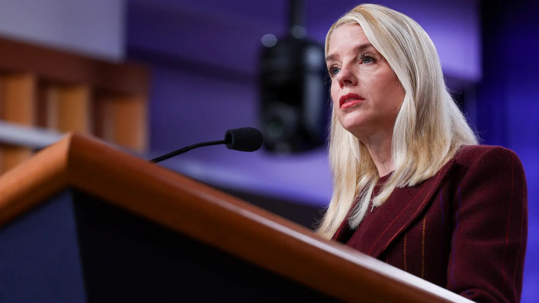 pamela pam bondi, 19 nov 2025 - REUTERS-692873b1d4725.webp