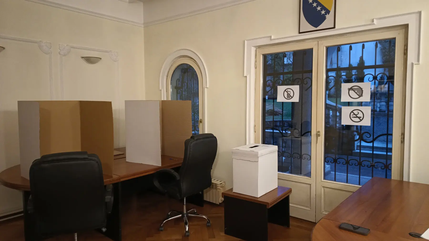 prevremeni izbori za predsednika republike srpske, biračko mesto -  ambasada bih u beogradu, 23 nov 2025 - TANJUG FOTO SRNA Jovanka Nikolić 1-6923100a28a3c.webp