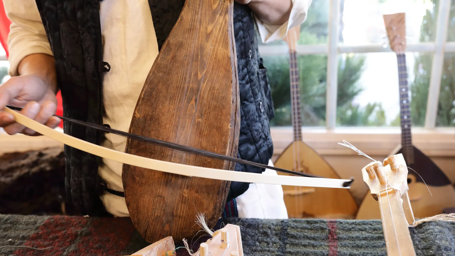 shutterstock gusle-6925da7e273e8.webp