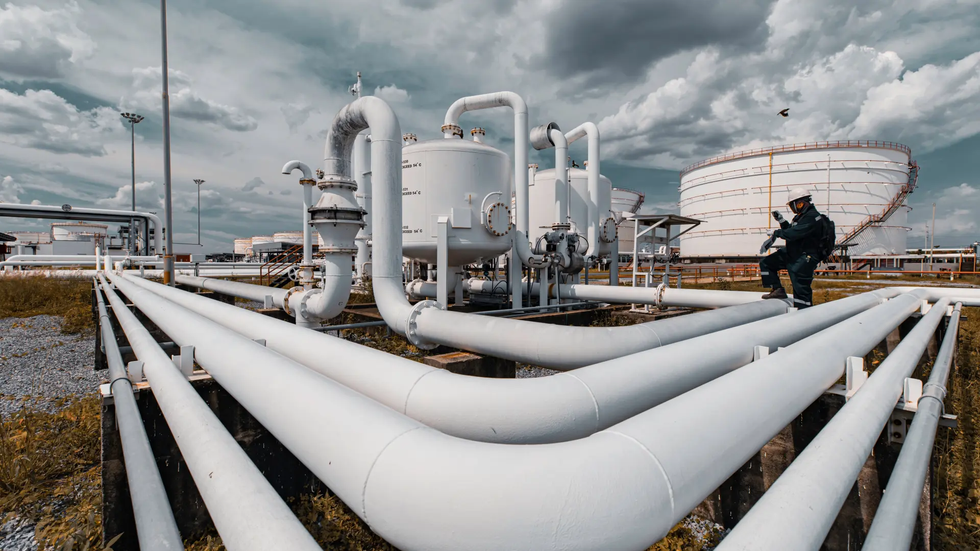 shutterstock, naftna rafinerija, nafta, gorivo-6905b949192ea.webp