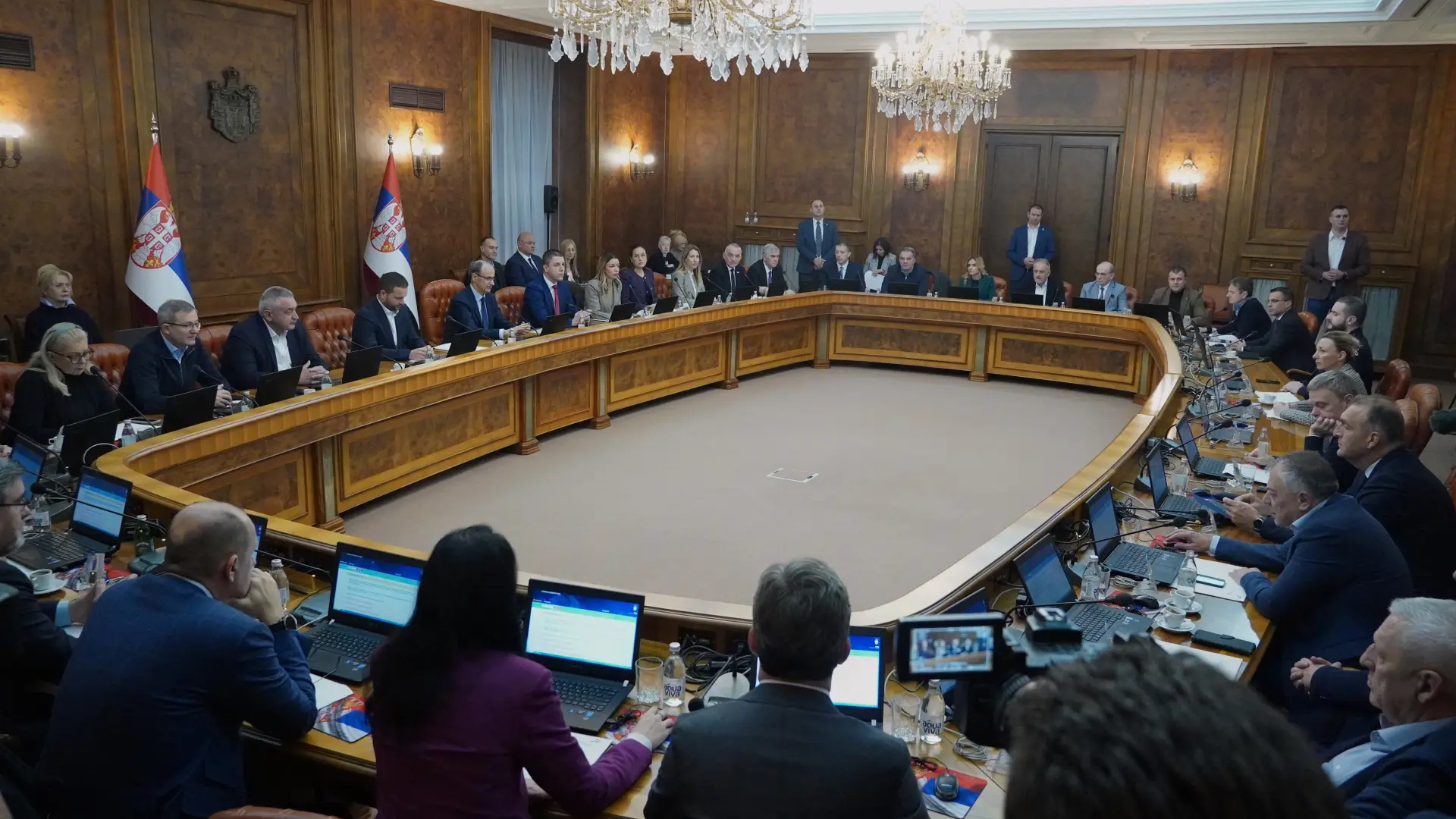 vanredna sednica Vlade-69242c6ef01e7.webp