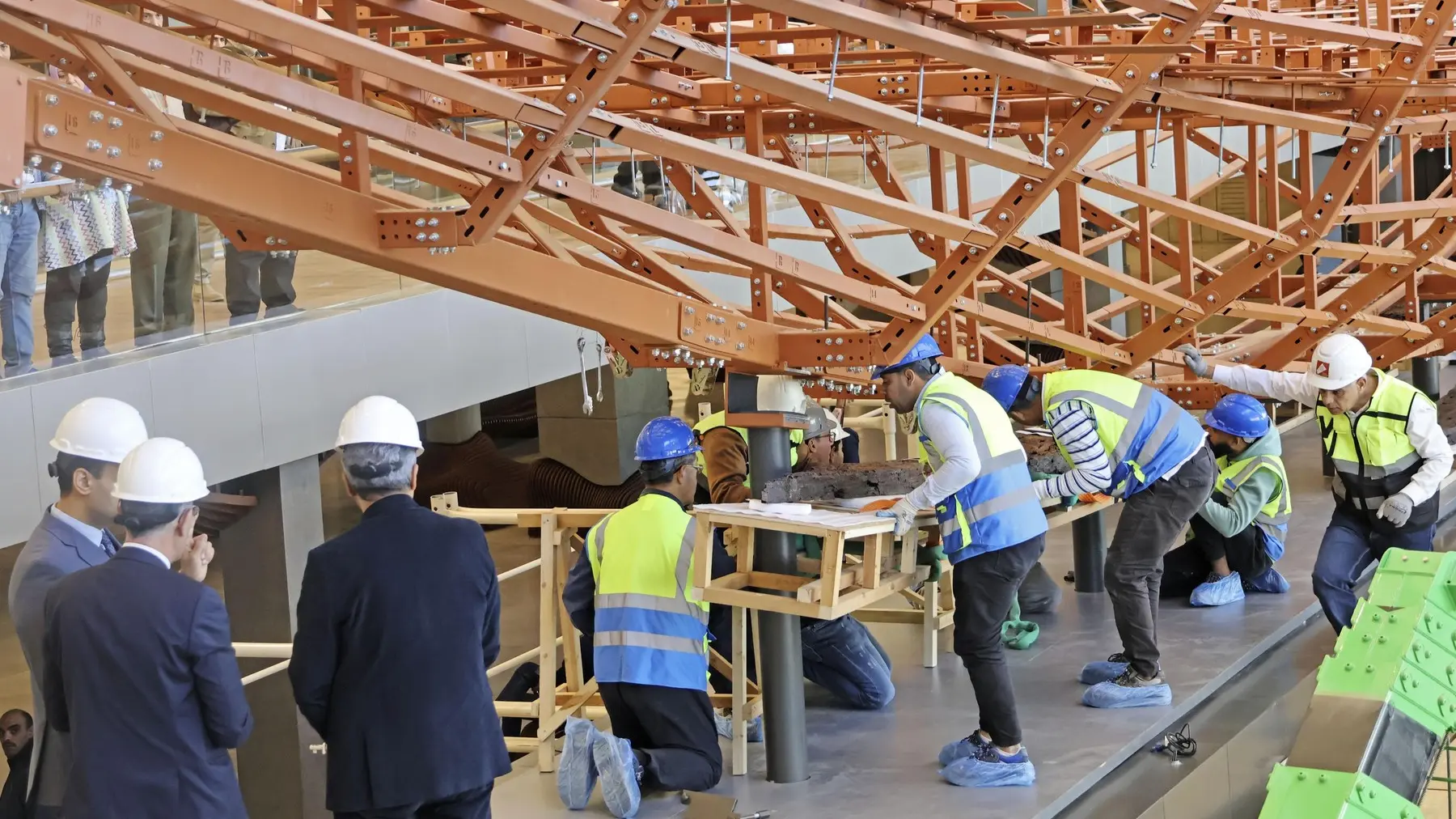 Čamac egipatskog faraona Kufua javno se sastavlja u Velikom egipatskom muzeju, faraon kufu, veliki egipatski muzej - 23 dec 2025 - profimedia-1061406296-694bc32765a54.webp