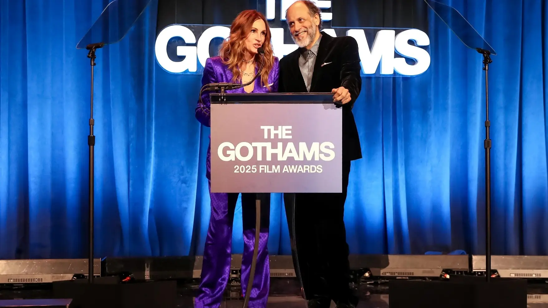 Džulija Roberts, moda, odelo, saten-692eaa8ae310d.webp