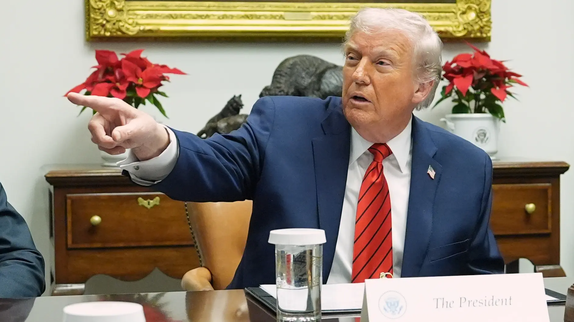 Donald Tramp (3)-6939dbc8bfae3.webp